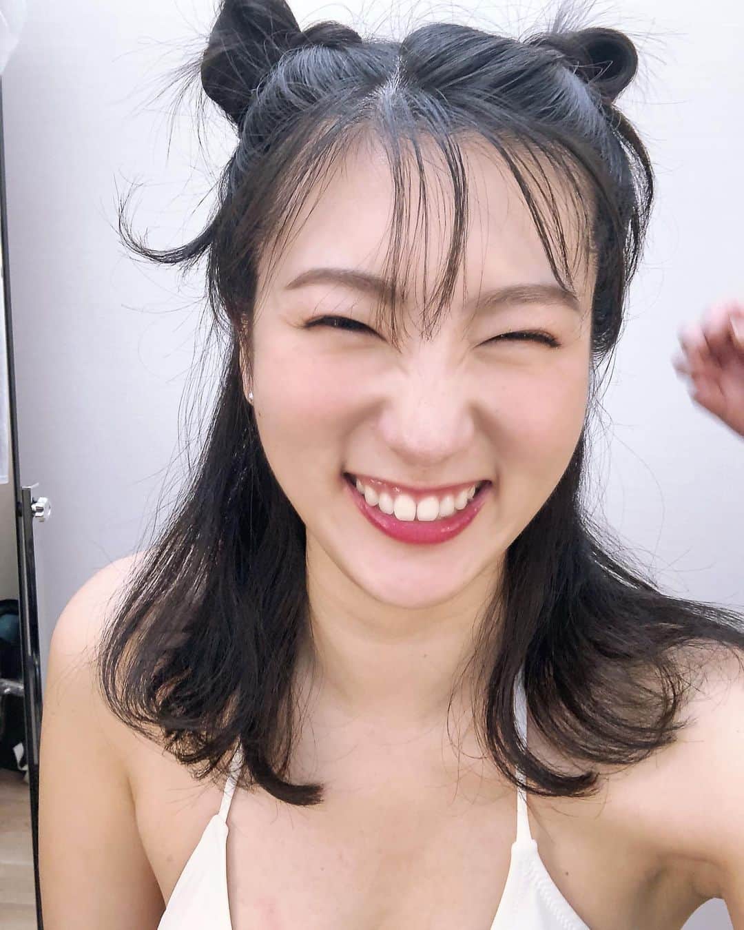 福井セリナさんのインスタグラム写真 - (福井セリナInstagram)「WebCM撮影！ 普段は絶対しない髪型。ちょっと照れます。 まだなんのCMかは言えないんですが、、 皆さんにお知らせできる日が今から楽しみです✨  #webcm #広告撮影」8月25日 13時30分 - serinafukui__