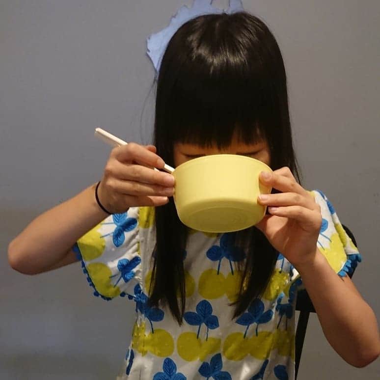竹内弘一さんのインスタグラム写真 - (竹内弘一Instagram)「超バタバタしているなか、1時間半だけ買い出しついでに娘とデート。パパはうれしい(笑)そして店内ずーっとミスチルの麺屋聖さん、おいしいし雰囲気もサイコー！どうもありがとう！！#麺屋聖kiyo #娘とデート」8月25日 13時43分 - takeuchi_koichi