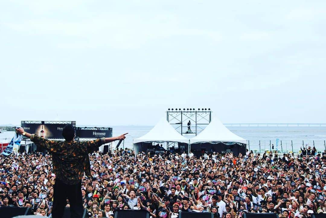Hisatomiのインスタグラム：「MUSIC CIRCUS'19  初日に出演させてもらいました 雨予報覆して晴れ！今年も最高 来年もまた呼んでもらえるとええな〜！ @music_circus」