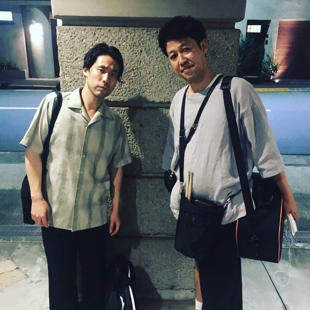 ジェニーハイ(公式)さんのインスタグラム写真 - (ジェニーハイ(公式)Instagram)「アルバムレコーディング佳境に入っています。榮太郎先生と。 #ジェニーハイ #ジェニーハイストーリー」8月26日 1時21分 - geniehigh