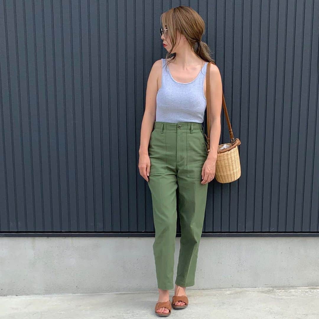 ryuu79hinaのインスタグラム：「前からはほんとシンプルで普通 イロチで欲しいぐらいだけど…sold out🤦🏼‍♀️ ・ ・ あー今回のオオカミちゃんは楽しいってゆーより切なかったわぁ…😭←見てる人いる？ 最近…オオカミちゃんきっかけでBTSのLightsめっちゃ聞く🎧 来週も楽しみ💛 ・ ・ ━━━━━━━━━━━━━━━ 👕・@ungrid_official #アングリッド 👖・#shinzone」