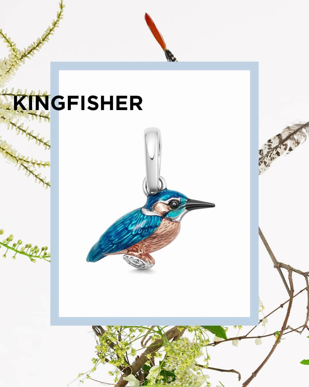 リンクスオブロンドンのインスタグラム：「The kingfisher has long been associated with calm weather and its feathers were once carried as a good luck talismans. It dwells near Britain’s waterways and darts across the water so quickly that it gave rise to the folk saying, ‘only the righteous can see the kingfisher’. #LinksofLondon #LinksWildlife」