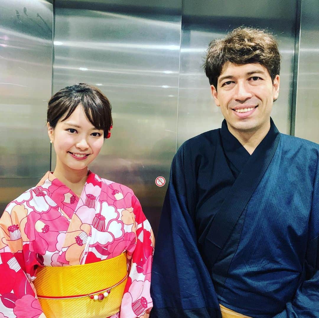 Saschaさんのインスタグラム写真 - (SaschaInstagram)「#六本木ヒルズ盆踊り 最終日は過去最高の数の方が集まっての盆踊りだったかもしれません！すごい数でした！！今日は司会をテレビ朝日アナウンサーの #下村彩里 さんと一緒に担当いたしました！盆踊りが終わると夏が終わる気がするんです…寂しい」8月26日 1時02分 - sascha348