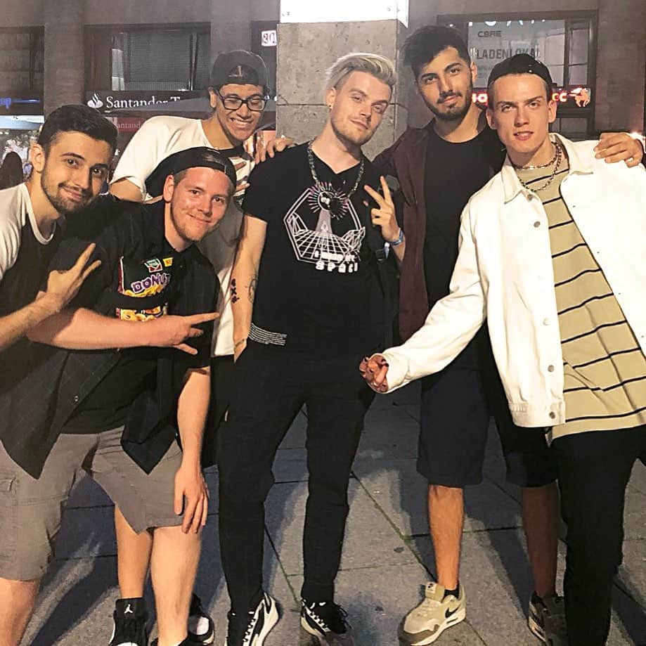 iBlaliのインスタグラム：「G A N G」