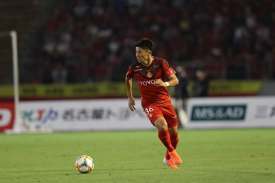 太田宏介さんのインスタグラム写真 太田宏介instagram New Mercurial マーキュリアルが新しくなりました カラーも最高 このスパイクでfk直接決めたいね 明日も応援よろしくお願いします 勝ちましょう Nike Mercurial Grampus 太田宏介 8月23日 18