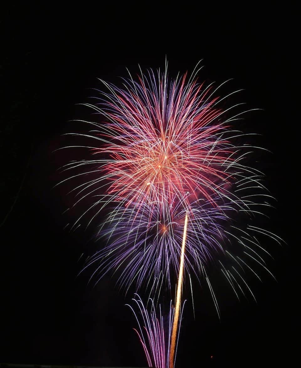 柚月美穂のインスタグラム：「#randompic . . 夏ですねぇ🎆 . . 去年どこも行けなかったのでリベンジ☺︎ . . 花火の時は三脚マスト☝️ 今回はバルブモード iso100 F8〜F16 . . #📷 #Lumix #Lumixgh4 #gh4 #バルブモード #Bモード #iso100 . #Japanese #Actor #cameraman #camerawoman #picoftheday #instagood #fashion #happy #followme #follow #art #me #instadaily #style #photography #fun #instalike #igersInstagrammers #photo #tokyo #japan #fireworks」