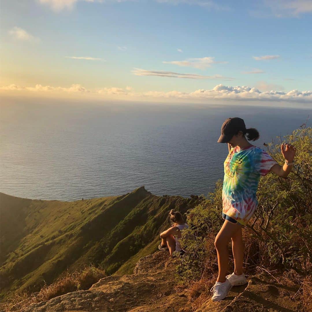 コートニー・マンスールのインスタグラム：「Here for the view」