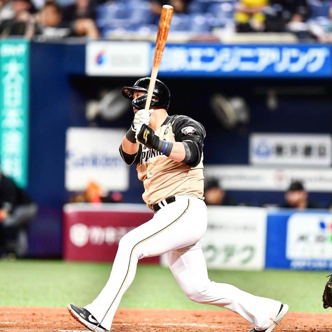 北海道日本ハムファイターズさんのインスタグラム写真 - (北海道日本ハムファイターズInstagram)「Captain is back🏟 #lovefighters #飛び出せ新時代 #captain #中田翔 #キャプテンの帰還 #やっぱりこの男  #ちなみに #この投稿が #公式 #instagram #1000投稿目 #ありがとう #フォロワーさんたち」8月25日 17時32分 - fighters_official