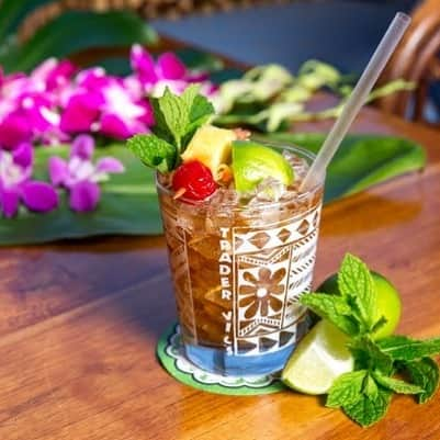 ホテル ニューオータニさんのインスタグラム写真 - (ホテル ニューオータニInstagram)「Celebrate 75 Years of Mai Tai Roa Ae at a special price on August 30th! Created in 1944 in Oakland California by "Victor Bergeron", the Mai Tai has become the most well known tropical cocktail around the world!﻿ @tradervicstokyo ﻿ 8月30日（金）は、トレーダーヴィックスのシグネチャーカクテル「MAI TAI」の誕生から75周年を記念して、オリジナル マイタイをスペシャルプライスでお愉しみいただけます！﻿ ﻿ ぜひこの機会に、ホテルニューオータニが誇るリゾートダイニング「トレーダーヴィックス東京」にお越しください！﻿ ﻿ #トレーダーヴィックス東京 #トレーダーヴィックス #マイタイ #アニバーサリー #リゾートダイニング #赤坂 #ホテルニューオータニ #tradervicstokyo #tradervics #maitai  #maitairoaae #tropicalcocktails #tropicalcocktail #tropical #originalcocktail #thepreferredlife #akasaka #SummerStars #ForbesTravelGuide」8月25日 17時46分 - hotelnewotanitokyo