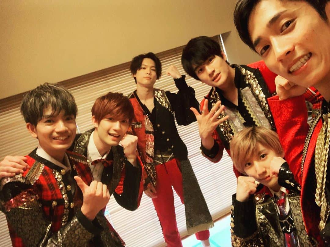 SixTONESさんのインスタグラム写真 - (SixTONESInstagram)「hey what’s up  we finished live tv show  had so much fun!!! #SixTONES#Jesse#Taiga#Hokuto#Yugo#Shintaro#Juri」8月25日 18時14分 - sixtones_official