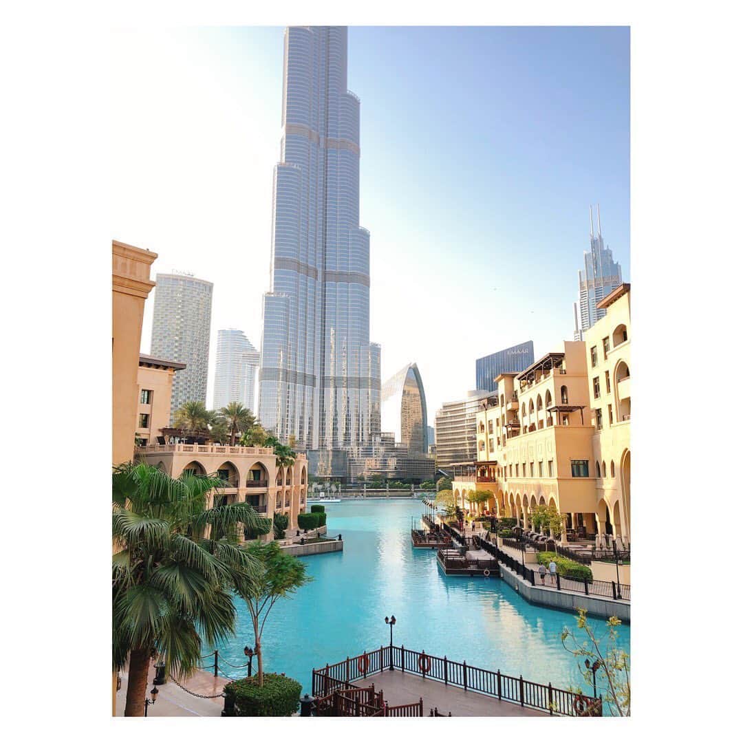 植田早紀のインスタグラム：「The Dubai Mall◡̈♥︎There is the World’s Largest Shopping Mall!! ・ ・ #dubai_mall #dubai」