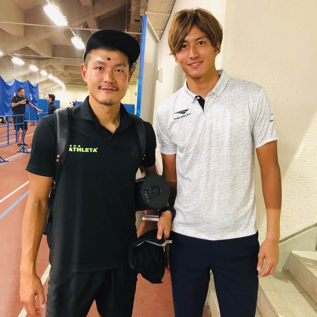 摂津颯登のインスタグラム：「昨日は瀬川くんと。 1年で2回Instagram乗っ取られる男。 でも、昨日またアカウント作ったらしいので皆さんフォローしてあげてください😅 @segu0425  #もう乗っ取られないといいね#モンテディオ山形#栃木SC#おでこのホクロは愛嬌#せんとくん#グローブ焼け#日焼け#瀬川和樹#摂津颯登」