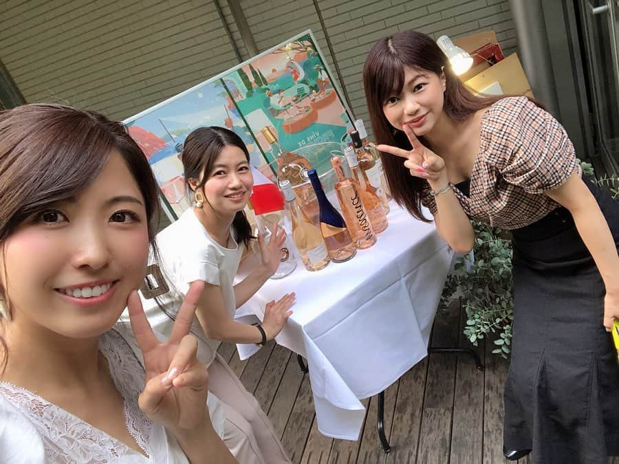 小谷津友里さんのインスタグラム写真 - (小谷津友里Instagram)「今日は原宿へ✨﻿ ﻿ 私の好きなフレンチレストラン﻿ @keisukematsushimatokyo でランチ🇫🇷 ﻿ 南仏の郷土菓子#トロペジエンヌ が食べられるイベント、﻿ #トロペジエンヌの会 に行ってきたよ🥰💓﻿ ﻿ ﻿ あゆみ、あずさ、学生時代からの超仲良し夫婦、お仕事でお世話になってる方をお誘いしてランチ楽しかった～♪﻿ ﻿  いつもお店ではコース料理なんだけど、﻿ 今日は店内にあるカフェの方で﻿ フードが全部ワンコインで楽しめるランチイベントも開催してたの🥰﻿ ﻿ ﻿ トロペジエンヌ初めて食べたけどブリオッシュの間にクリームが挟まっていて、﻿ 優しい甘さで美味しかった🧡﻿ ﻿ ﻿ ﻿ 松嶋啓介シェフの代表料理ラタトゥイユをはじめ、フード全部美味しかった！と友達が絶賛😊🧡🧡﻿ ﻿ ﻿ 身体に優しい﻿ 素材の旨みを引き出したお料理だから﻿ 健康的なのがうれしい✨﻿ ﻿ ﻿ KEISUKEMATSUSHIMAは世界的シェフ松嶋啓介さんのお店🇫🇷 外国人最年少でミシュラン獲得、UMAMI(旨み)を世界に広めるプロジェクトを行っているよ🍴﻿ ﻿ ﻿ ﻿ ﻿ ランチ、ディナー、料理教室、イベントやってるのでみんなもぜひ行ってみてね(*´ο`*)🇫🇷﻿ ﻿ ﻿ ﻿ #フランス料理 #KEISUKEMATSUSHIMA  #原宿ランチ #南仏 #ニース料理 #ニース風サラダ #松嶋啓介 さん #シェフ #フレンチ #ロゼワイン #こやゆりフード #harajukufood #原宿 #原宿グルメ #原宿スイーツ #原宿カフェ #ニース #nice #france🇫🇷 ﻿ ﻿」8月25日 18時33分 - yurikoyatsu