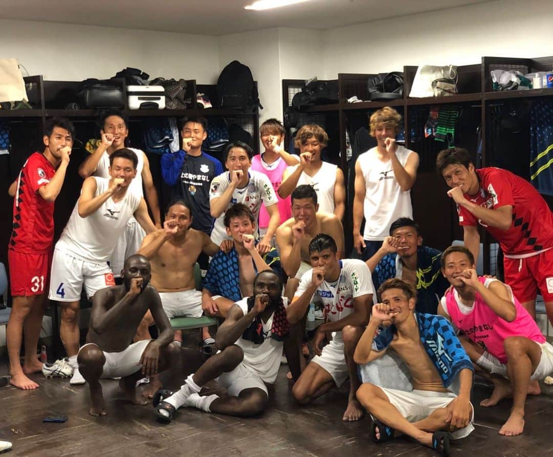 岡西宏祐のインスタグラム：「暑い中応援ありがとうございました！！ 連勝目指してみんなで頑張ります！ リマおめでとう㊗️ #ヴァンフォーレ甲府  #ジェフ千葉」