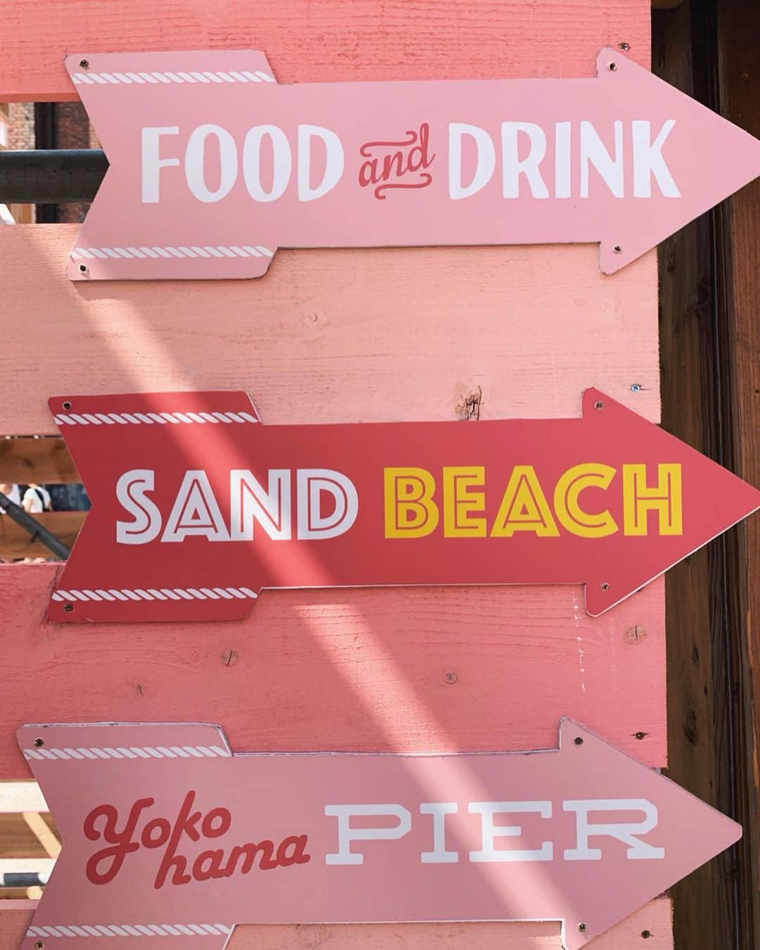 岡山瑠沙さんのインスタグラム写真 - (岡山瑠沙Instagram)「RED BRICK BEACH 🏖 最終日に駆け込んできた♥️ 今日のシャツがたまたまトラ柄だったから トラとパシャり📸 ・ #レッドブリックビーチ #redbrickbeach #横浜 #赤レンガ倉庫 #フェス #fes #codenate #ootd #outfit #コーディネート #tokyo #japan #summer #holiday #休日 #instapic #instafashion #instagram #model #モデル #followme #followforfollowback #like4likes #ビジョビ #夏の思い出」8月25日 19時36分 - rusa_okayama