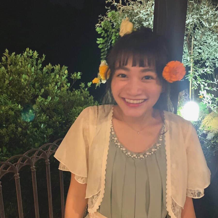 福田愛依さんのインスタグラム写真 - (福田愛依Instagram)「4歳ぶりに知り合いの結婚式に行ってきました☺︎❤︎ 幸せ溢れる素敵な時間でした、、、🤵👰 幸せっていいですね！！素敵です！！ 髪セットは @manaka_0509 さんに❤︎❤︎ 可愛くしてもらいました‼︎ プレゼントとお下がりのお洋服まで、、😳😳 本当にいつもありがとうございます！！ #結婚式  #結婚式ヘアアレンジ #お呼ばれコーデ #愛magic #幸せ #祝福」8月25日 19時49分 - meii_cheer