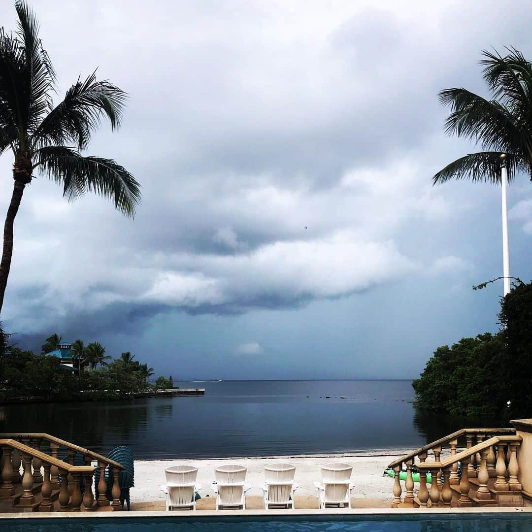 レイ・アレンのインスタグラム：「Good morning from the 305 🌴」