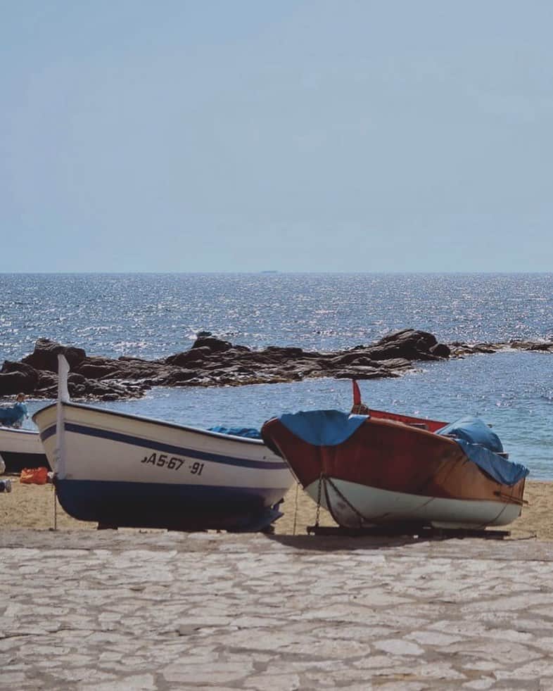 ハビエルシモーラさんのインスタグラム写真 - (ハビエルシモーラInstagram)「Platja del Port Bo is a mandatory stop if you are in la Costa Brava. #eurosummer #mediterranean #simorraworld」8月26日 1時24分 - simorraofficial