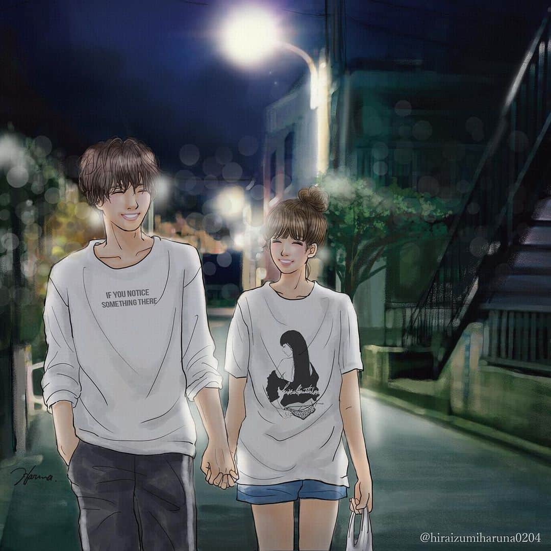 平泉春奈さんのインスタグラム写真 平泉春奈instagram 気付いたらそこにあるもの なんだか小腹空かない 午後11時30分 寝静まった夜の街を彼と並んで歩く 雨上がりの湿った匂いと 遠くから聞こえるバイクの音 家から徒歩5分の場所に