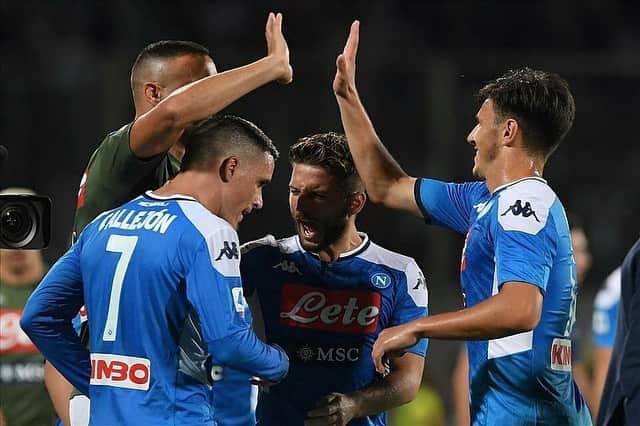 カルロ・アンチェロッティのインスタグラム：「Ottimo lavoro. Questa squadra ha un grande potenziale, ha dimostrato la sua qualità. #forzanapolisempre  Well done. This team has great potential and during this game showed its quality.」