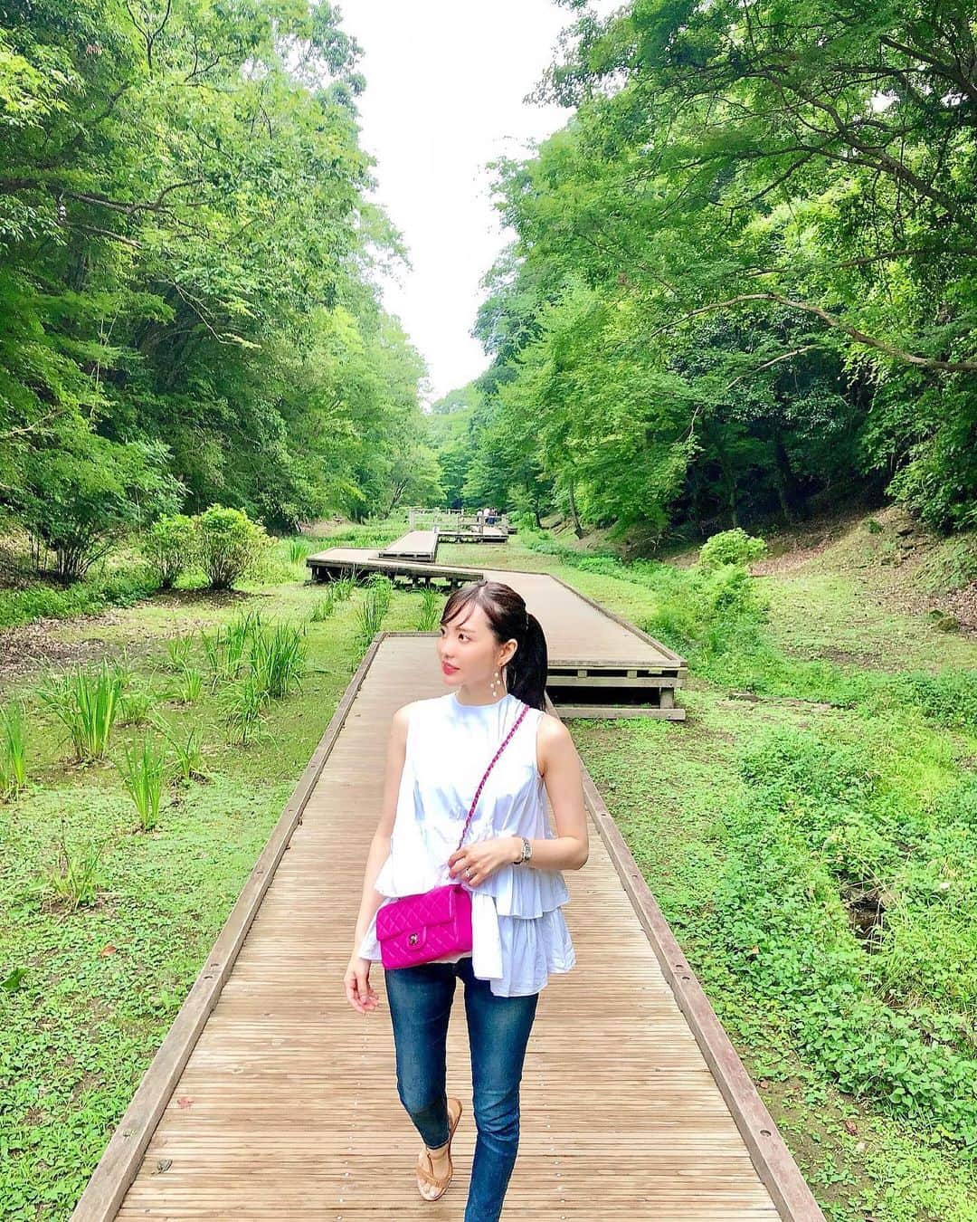 Aoiさんのインスタグラム写真 - (AoiInstagram)「本日お仕事で鴨川へ🌿 早朝の緑の小道お散歩 癒された〜☺️♡ #鴨川#亀岩の洞窟#インスタ映え#旅行#関東#千葉#夏休み#PR」8月25日 20時27分 - aoioa