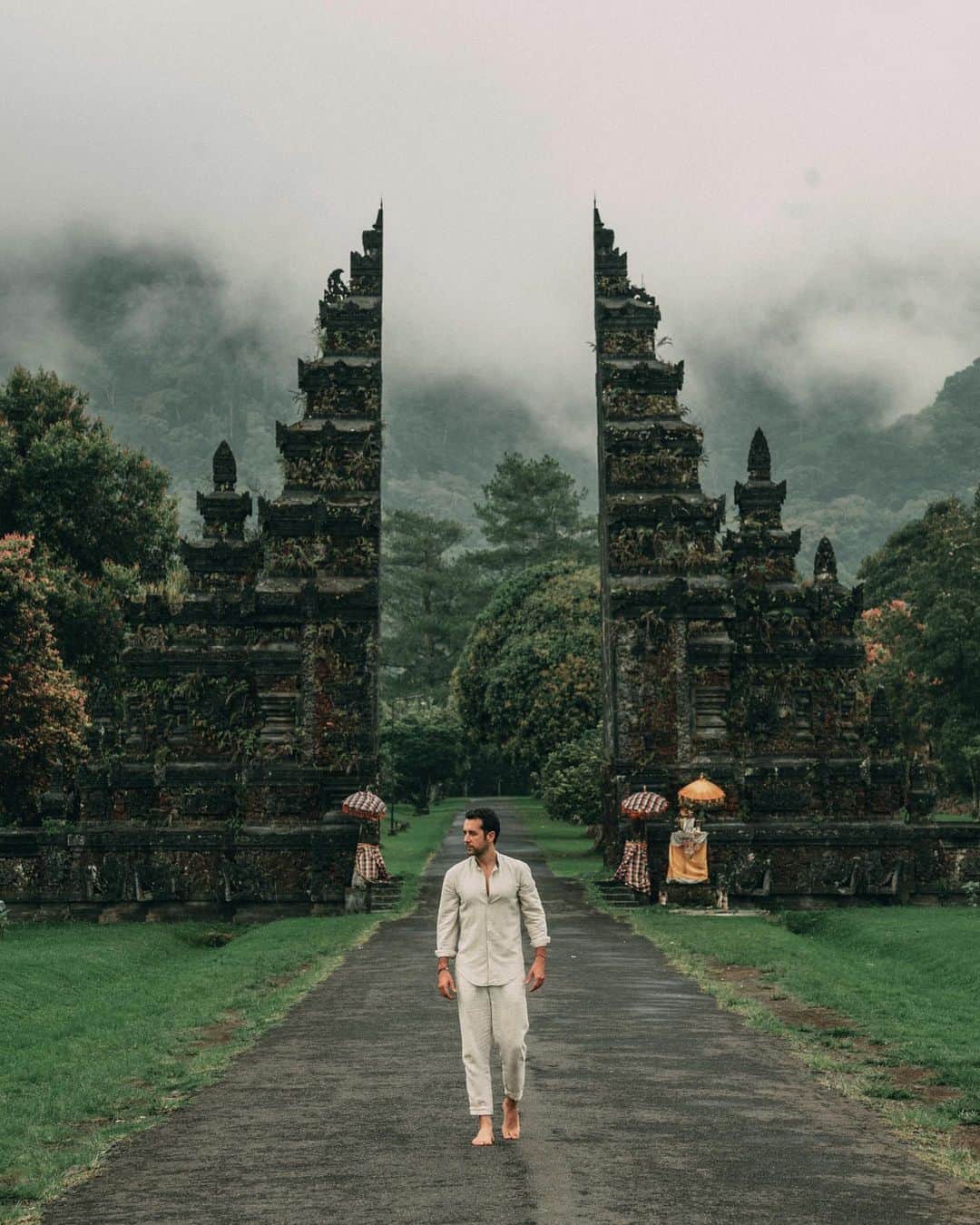 Sezgin YILMAZのインスタグラム：「let’s go get lost..」