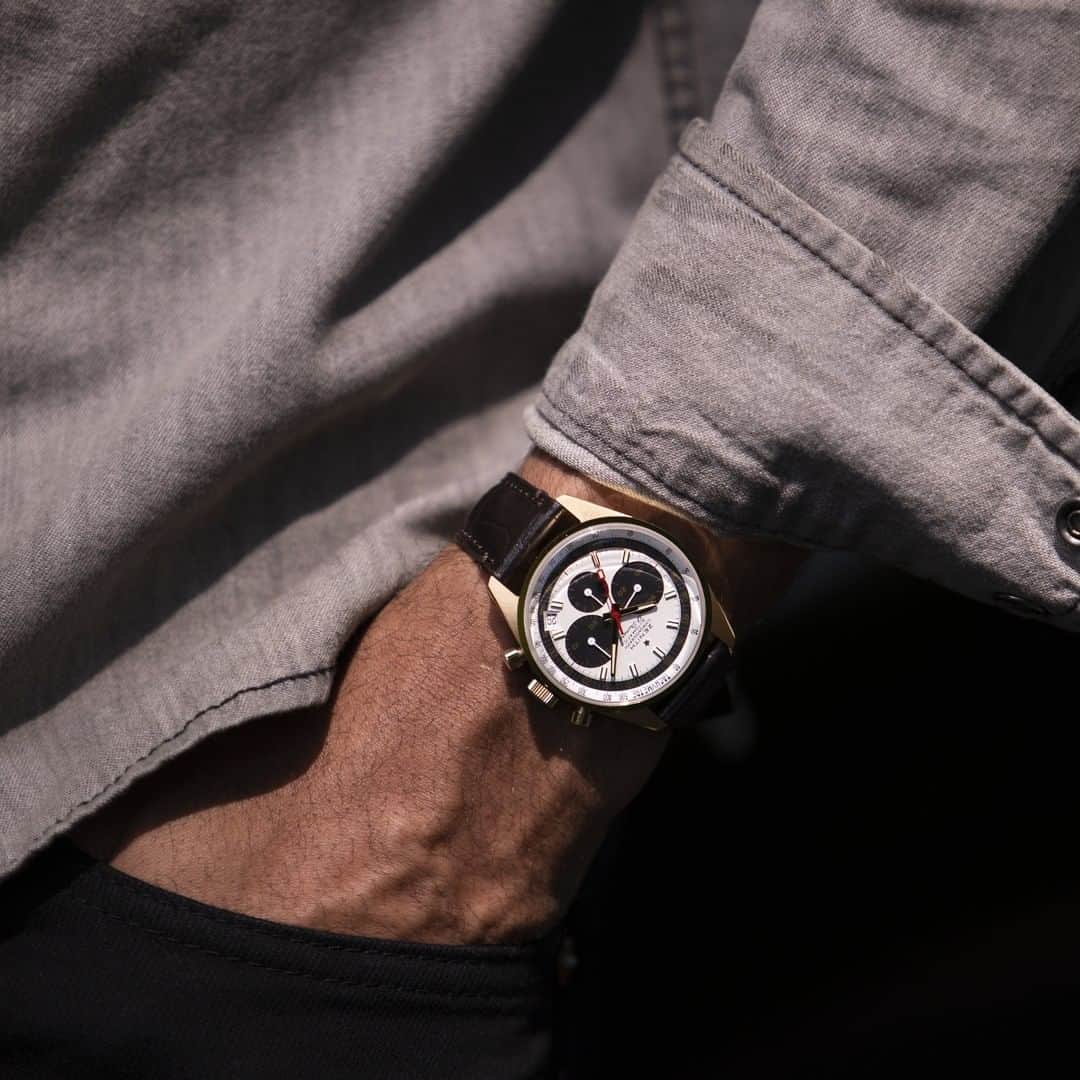 ゼニスのインスタグラム：「#G381: Retro proportions with a timeless and distinctively El Primero look: G381 Revival @Hodinkee Edition.  #Zenith #ZenithWatches #Watches #Hodinkee #Watch #Watchesofinstagram #Watchfam #WatchoftheDay #Luxury #WatchAddict #Watchcollector #Horology #DailyWatch #ElPrimero #Chronograph」