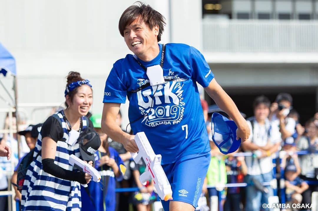 ガンバ大阪さんのインスタグラム写真 - (ガンバ大阪Instagram)「﻿ ファン感にご来場いただいた皆さん、ありがとうございました🙌﻿ 楽しんでいただけましたでしょうか☺️？﻿ 至る所で色んな笑顔が見れた楽しい1日でした✨﻿ ﻿ 今日を1つのきっかけとして、改めてクラブ・サポーターが1つとなり、残すリーグ戦、ルヴァン杯を共に戦っていきましょう💪﻿ まずは来週のアウェイ・横浜FM戦⚽️🔥﻿ 引き続きご声援よろしくお願いします🙇‍♂️﻿ ﻿ #ガンバ大阪ファン感謝デー #GFK #ファン感﻿ #GAMBAISM #ガンバ大阪 #GAMBAOSAKA  #ガンバ写真部 #jリーグ #jleague #サッカー #パナソニックスタジアム吹田 #パナスタ #万博記念公園」8月25日 20時54分 - gambaosaka_official