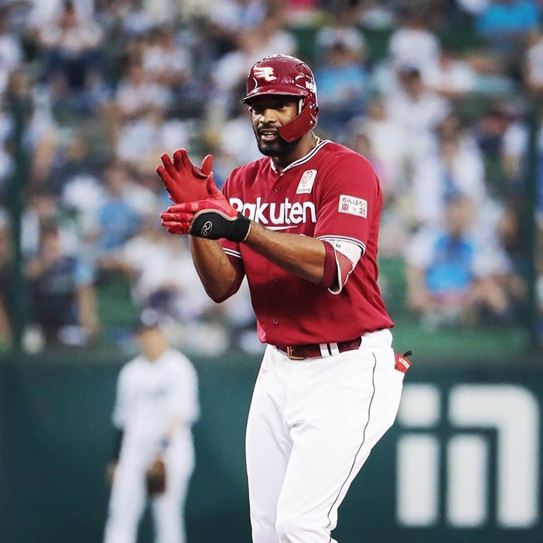 東北楽天ゴールデンイーグルスさんのインスタグラム写真 - (東北楽天ゴールデンイーグルスInstagram)「⚾️ ⚾️L 2-14 E⚾️ 13安打14得点の猛攻でイーグルス大勝‼️ 初回にブラッシュ選手の2点タイムリー2ベースで先制💪🏼 5回には浅村選手の28号2ランなどで追加点‼️ 先発の石橋選手は6回2失点の粘投で見事6勝目✨ 和田選手が4安打3打点💯堀内選手が2安打3打点👏🏼 これで関東遠征を3勝3敗で終えました⚾️ どの試合もご声援ありがとうございました‼️ #rakuteneagles #RESTART #日本一の東北へ #石橋良太 #和田恋 #ブラッシュ #堀内謙伍」8月25日 21時08分 - rakuten_eagles