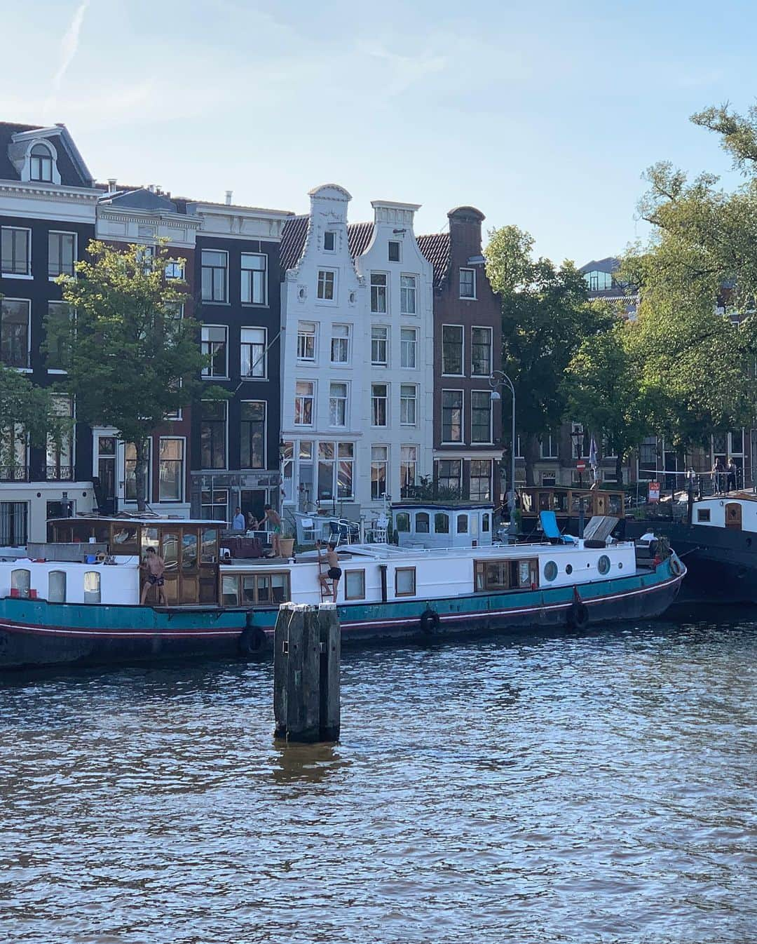 ルーシー・ヘイルさんのインスタグラム写真 - (ルーシー・ヘイルInstagram)「Amsterdam u cute 🔆」8月25日 21時20分 - lucyhale