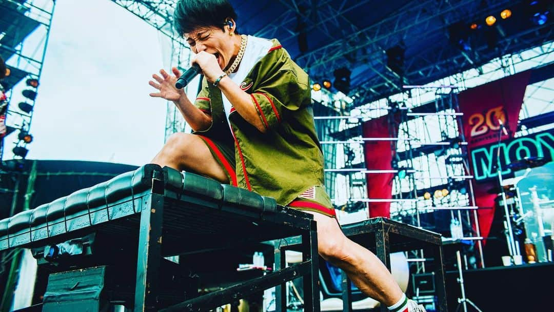 TAKUYA∞さんのインスタグラム写真 - (TAKUYA∞Instagram)「MONSTER baSH  2019 #UVERworld #TAKUYA∞ #癖強 #癖強登場 #友情出演 #ダイスケはん #ナヲちゃん #サクさん @mth_official_33cjl  @m_sakurai_da」8月25日 21時21分 - takuya_world_official