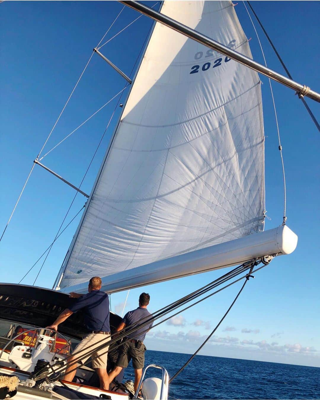 Natsuさんのインスタグラム写真 - (NatsuInstagram)「Yacht life⚓️💙 My favorite thing to do in summer.」8月25日 21時34分 - _natsurose_