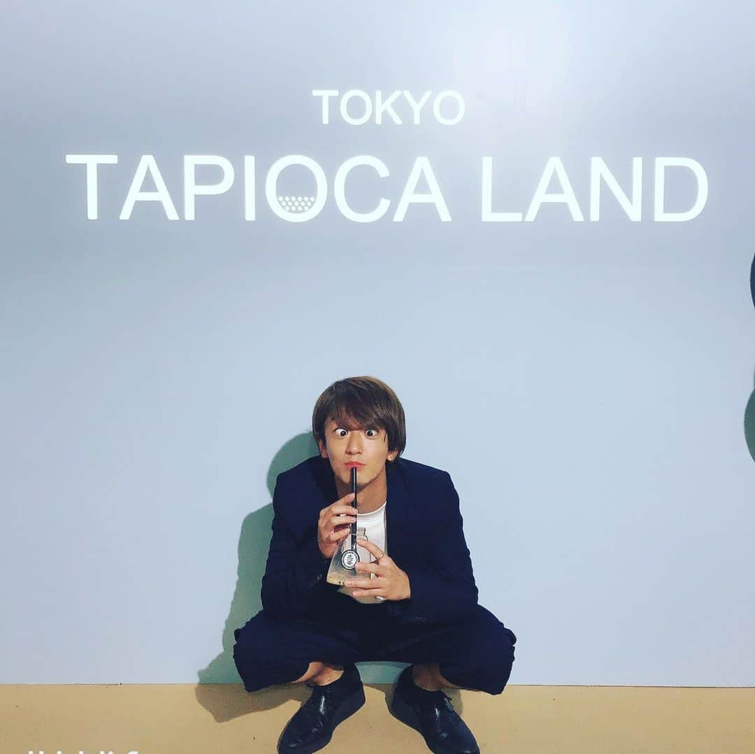 大倉士門さんのインスタグラム写真 - (大倉士門Instagram)「こないだ噂のタピオカランドで 映えてきた。 タピオカブームに乗っかる。🍹 #タピオカランド  #東京タピオカランド」8月25日 21時37分 - shimonsmile