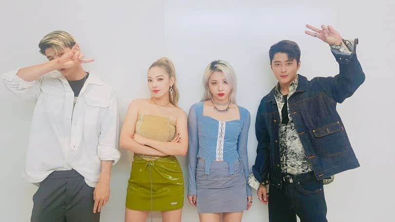 K.A.R.Dさんのインスタグラム写真 - (K.A.R.DInstagram)「[#KARD] K-ASIAN Festival 완료 🤟🤟 오늘 공연, 모두 재미있게 즐기셨기를 바라요‼️ HIDDEN KARD 오늘도 응원해줘서 고마워요💗  #BM #JSEPH #SOMIN #JIWOO #KASIANFesival #카프콘서트」8月25日 22時00分 - official_kard