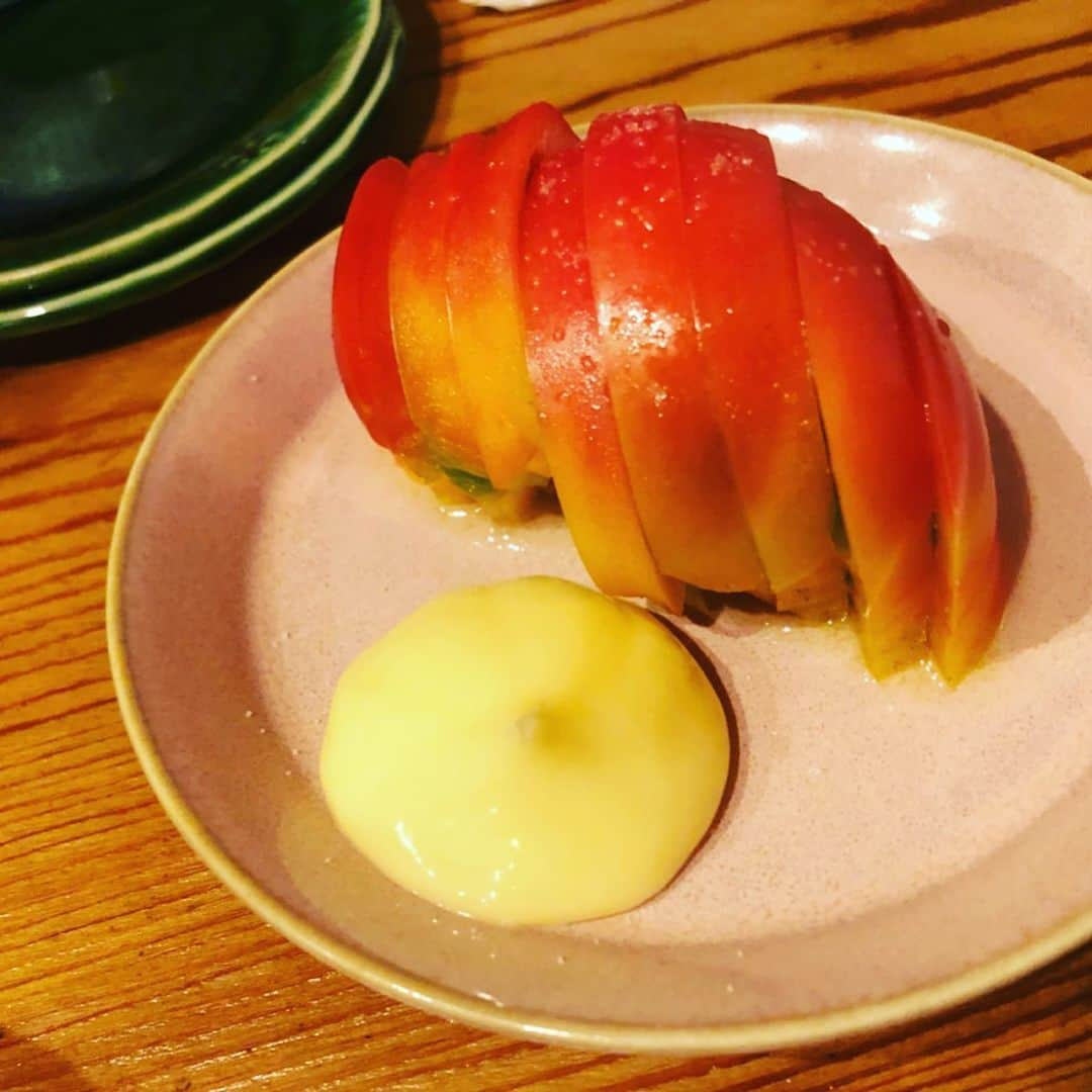 世手子さんのインスタグラム写真 - (世手子Instagram)「There was a good izakaya in Itabashi with good cost performance!♪(´ε｀ ) Popular shops popular with local people♪(*^^)o∀*∀o(^^*)♪ Everyone,Thanks for posting sweet comments･:*+.\(( °ω° ))/.:+ https://item.woomy.me/c/57843 @kimiomo225 #やきとんきみおも 行ってきましたd(^_^o) #とにかく安い #板橋グルメ ですっっ #新板橋駅 、 #板橋駅 からも近いので便利(^_^*) この日のオスズ #肉巻きセロリ も美味しかった^_−☆ #生カブ 、 #梅きゅうり 、 #冷やしトマト もさっぱりで美味しかったなぁ(*´ー｀*) #コストパフォーマンス最高 なので近所の人は絶対行って欲しい☆*:.｡. o(≧▽≦)o .｡.:*☆ 新板橋 きみおもで検索（＾Ｏ＾☆♪ Casting by @woomy.restaurant」8月25日 21時56分 - rojide