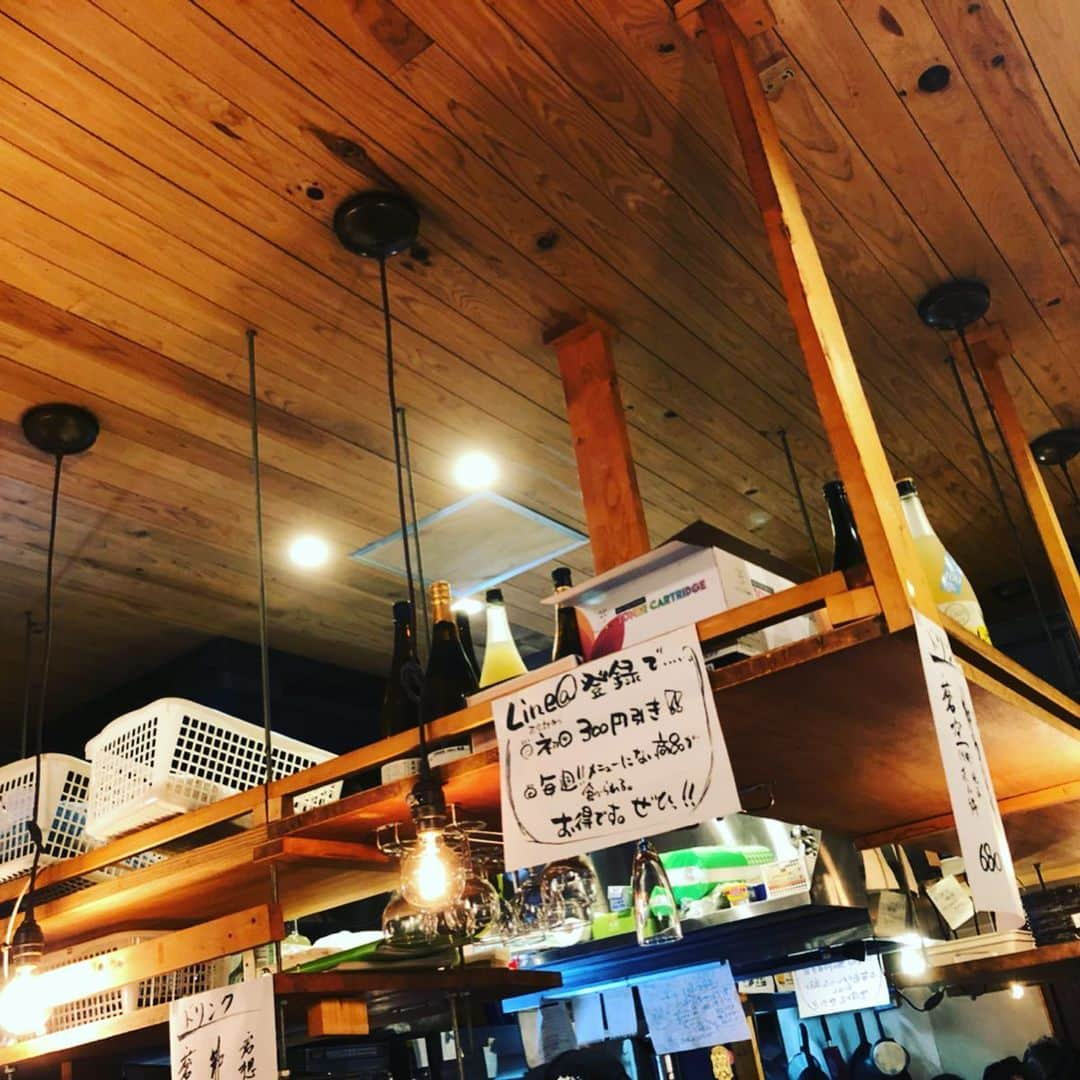 世手子さんのインスタグラム写真 - (世手子Instagram)「There was a good izakaya in Itabashi with good cost performance!♪(´ε｀ ) Popular shops popular with local people♪(*^^)o∀*∀o(^^*)♪ Everyone,Thanks for posting sweet comments･:*+.\(( °ω° ))/.:+ https://item.woomy.me/c/57843 @kimiomo225 #やきとんきみおも 行ってきましたd(^_^o) #とにかく安い #板橋グルメ ですっっ #新板橋駅 、 #板橋駅 からも近いので便利(^_^*) この日のオスズ #肉巻きセロリ も美味しかった^_−☆ #生カブ 、 #梅きゅうり 、 #冷やしトマト もさっぱりで美味しかったなぁ(*´ー｀*) #コストパフォーマンス最高 なので近所の人は絶対行って欲しい☆*:.｡. o(≧▽≦)o .｡.:*☆ 新板橋 きみおもで検索（＾Ｏ＾☆♪ Casting by @woomy.restaurant」8月25日 21時56分 - rojide