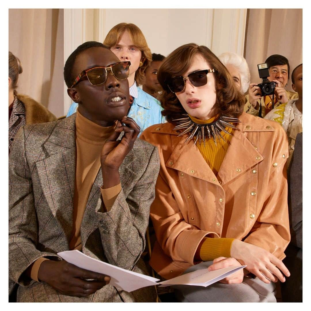 グッチさんのインスタグラム写真 - (グッチInstagram)「From the #GucciFW19 collection by @alessandro_michele, new square-frame metal sunglasses featuring the House Web detail on the temples. Discover more through link in bio. #GucciEyewear #AlessandroMichele」8月25日 22時01分 - gucci