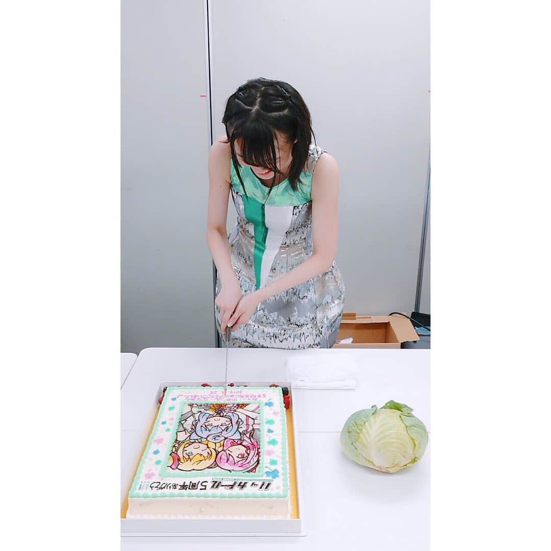 山下七海さんのインスタグラム写真 - (山下七海Instagram)「ケーキ入刀🍰✨ #ハッカドール１号 #高木美佑」8月25日 22時50分 - aishite773