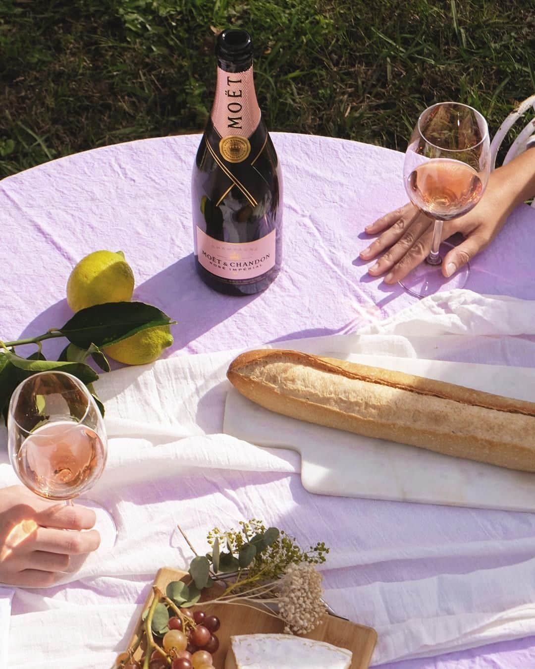 Moët & Chandon Officialさんのインスタグラム写真 - (Moët & Chandon OfficialInstagram)「Giving in to French pleasures. Picture by @about_lucien #MoetMoment #MoetRose #Sunsoaked . This material is not intended to be viewed by persons under the legal alcohol drinking age or in countries with restrictions on advertising on alcoholic beverages. ENJOY MOET RESPONSIBLY」8月25日 23時00分 - moetchandon