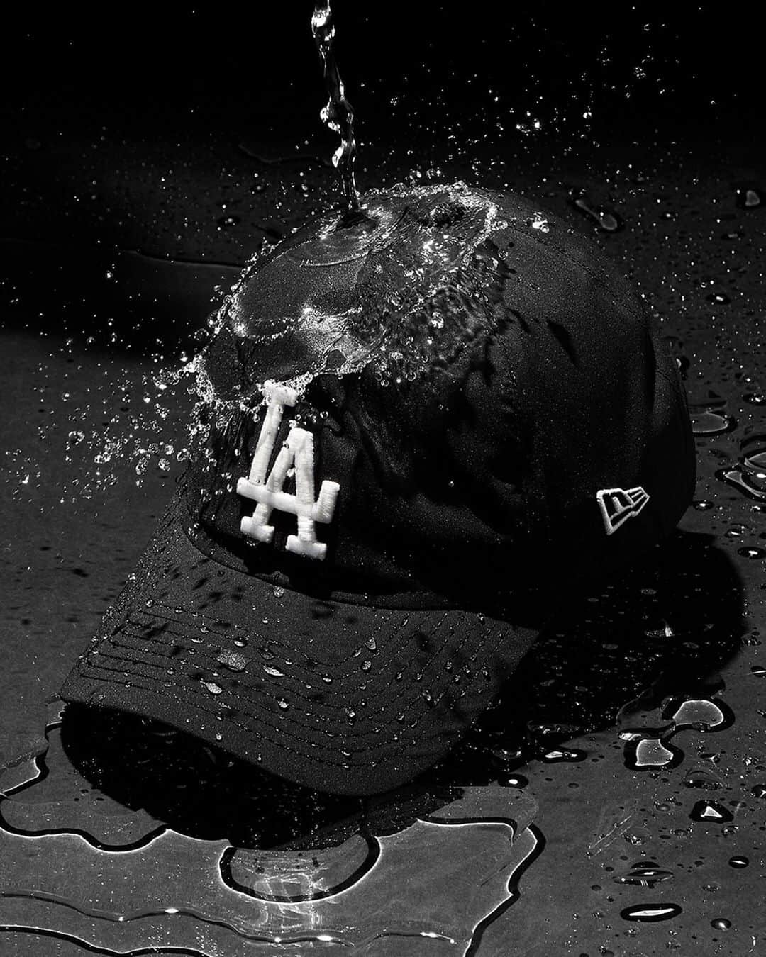 ニューエラ・キャップさんのインスタグラム写真 - (ニューエラ・キャップInstagram)「Withstand the elements in style. The #NewEraCap GORE-TEX Collection just dropped at neweracap.com @goretexna」8月25日 23時00分 - neweracap