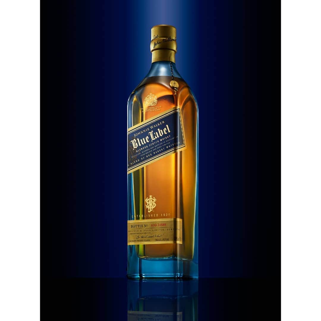 young ho seoのインスタグラム：「JOHNNIE WALKER BLUE Photograph by me」