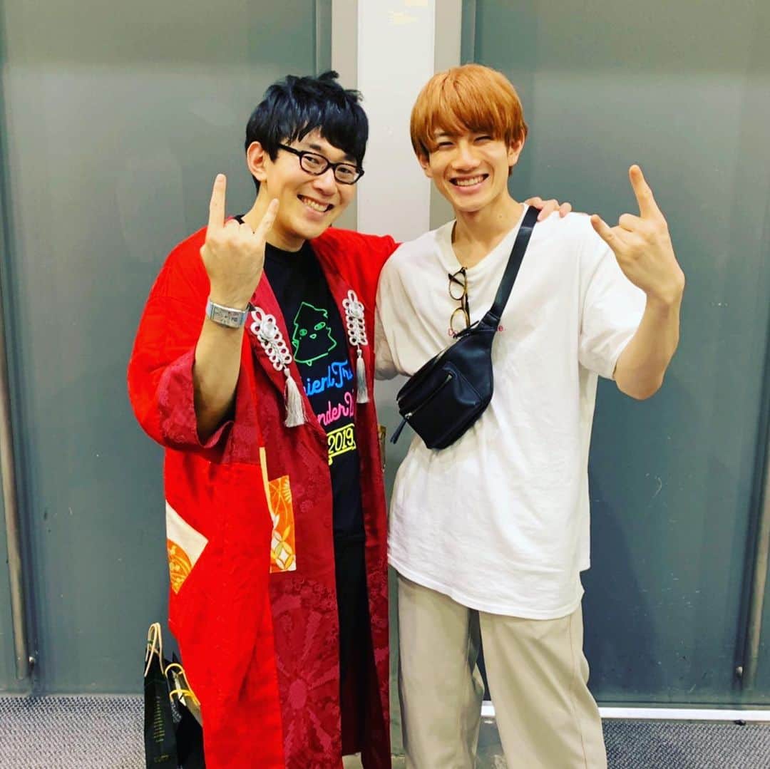 のインスタグラム：「小野友樹さんのソロライブFriend Tree Wonder LIVE 2019 in 豊洲PIT～略してフレライってどうでしょう？～にお邪魔させて頂きました！！！ カッコいいライブパフォーマンスは勿論のこと、なによりもゆーきさんのお人柄により一層惚れるライブでした、、、！ 個人的にあの曲も生で聴けたので、、、、😏😏😏 最高のライブでした、、！ 「Laughter Dream」が個人的にどハマりしました、、！ #赤澤遼太郎#小野友樹#さん#フレライ#愛に溢れたライブ#いんすたたろう」