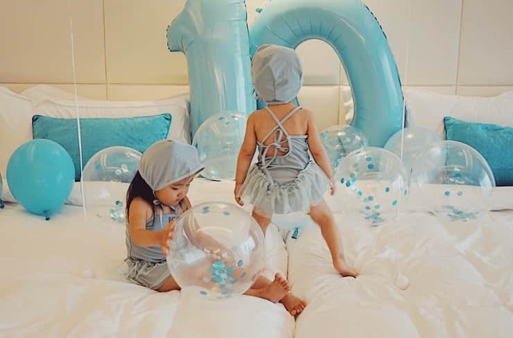 美生のインスタグラム：「週末は﻿お義母さんと姪っ子ちゃんの お誕生日のお祝いで芦屋ベイコートへ♡﻿ ﻿ サプライズで用意した﻿ バルーンが可愛すぎた(;_;)🎈﻿ ﻿ バルーンは @balloonballoon81 さんに お願いしました💓 イメージ通りでびっくり♡﻿ 娘たちのお誕生日にも﻿ お願いしたいな~🥰 ﻿ 楽しい思い出が増えました♡﻿ 今日からまたお仕事頑張る💪 ﻿」