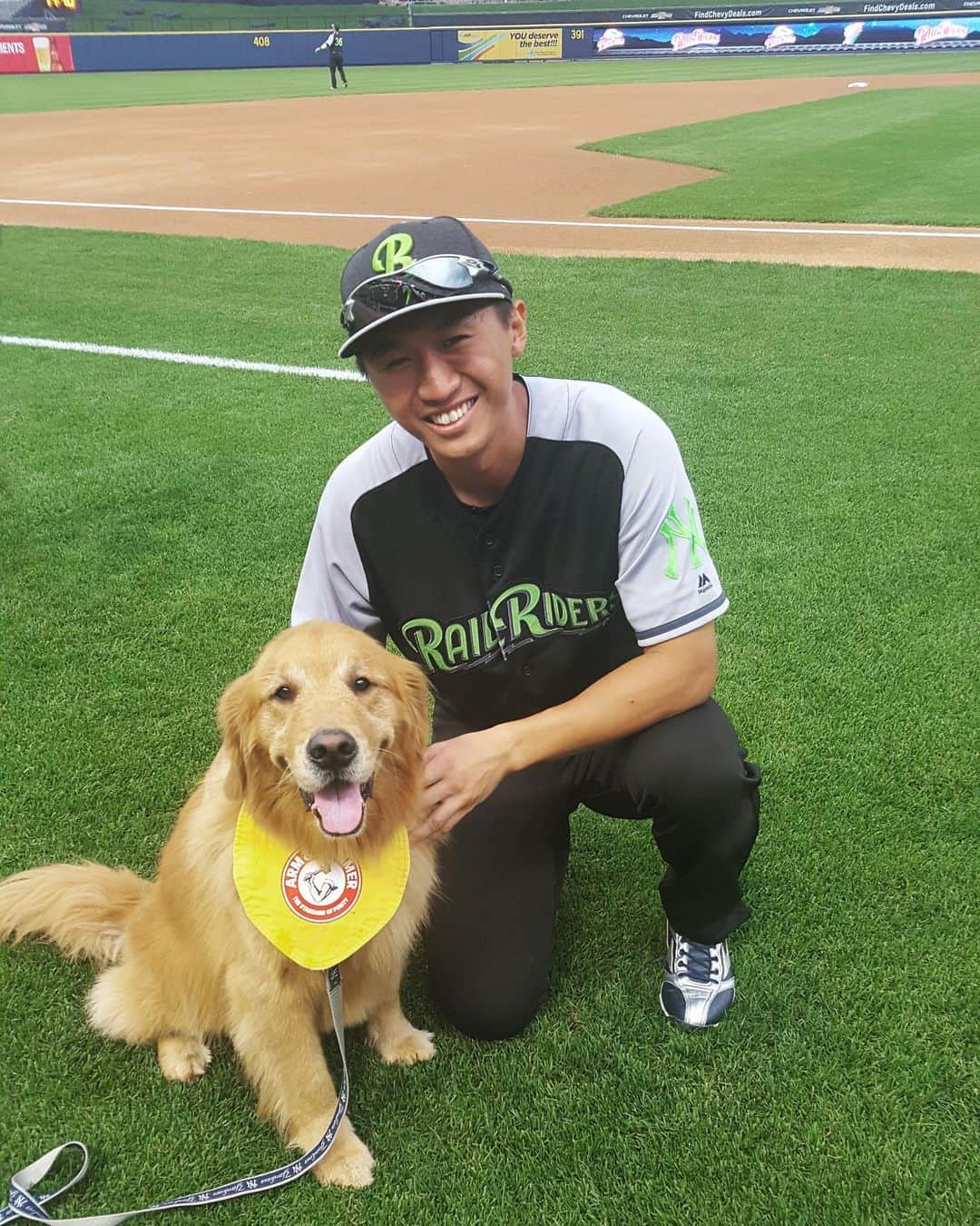 加藤豪将のインスタグラム：「Goodest boy in the league」