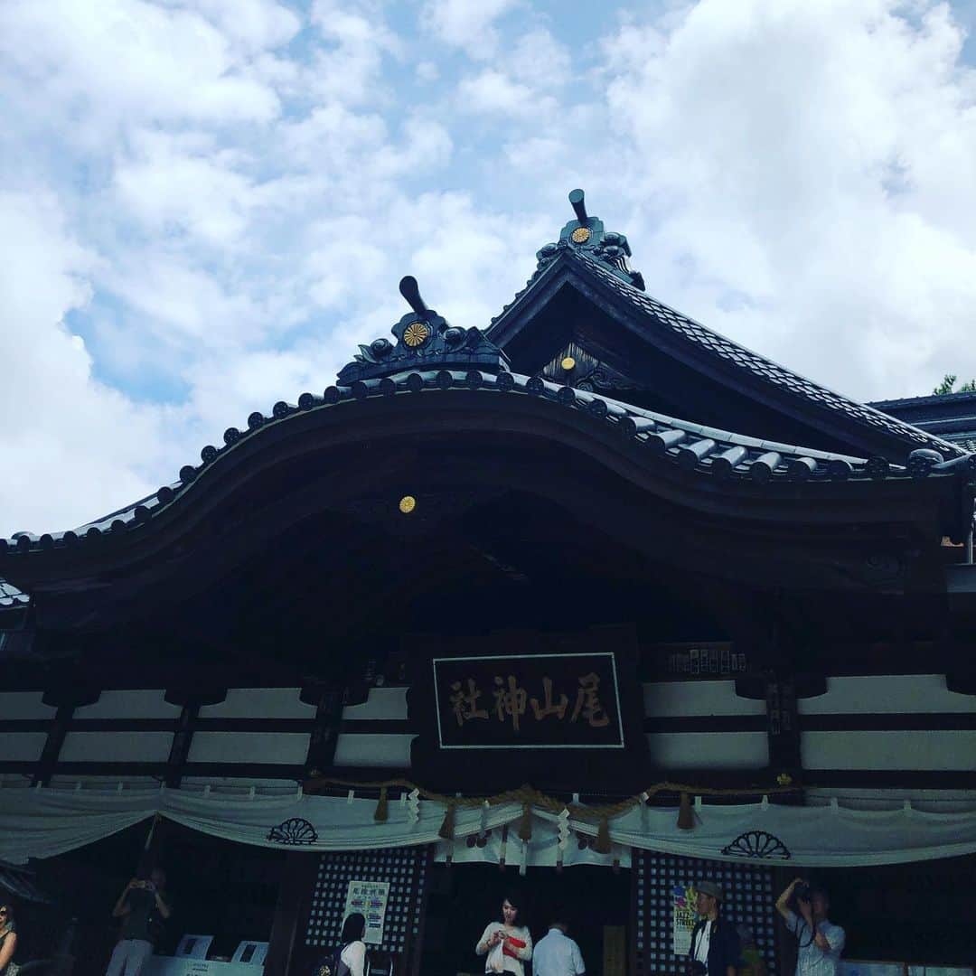 阿部洋子さんのインスタグラム写真 - (阿部洋子Instagram)「🕴 #今から飛ぼうとしてるひと #観光地ですぐ飛びたがる #実は数回飛んでいる‪w 😝😝😝 #夏の思ひ出 #jump」8月26日 9時55分 - hirocoring