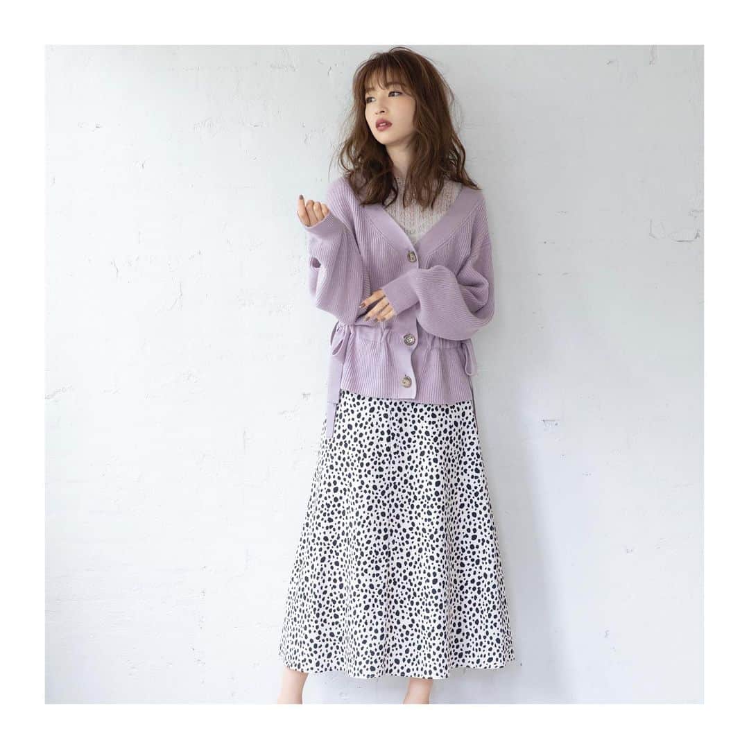 のインスタグラム：「・ ・ 2019 Autumn Collection ・ ・ ✴︎cardigan ¥12,000+tax ✴︎blouse ¥6,900+tax ✴︎skirt ¥11,000+tax ・ ・ ・ #WILLSELECTION #ウィルセレクション  #上西星来 @seira_jonishi_tpd」