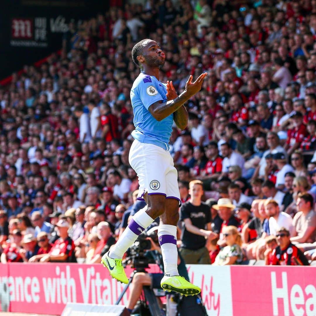 ラヒーム・スターリングさんのインスタグラム写真 - (ラヒーム・スターリングInstagram)「Always buzzing to score & happy to get the 3 points at a difficult ground 🍒 thanks to the fans who travelled 🤙🏾💙 @mancity」8月26日 1時38分 - sterling7