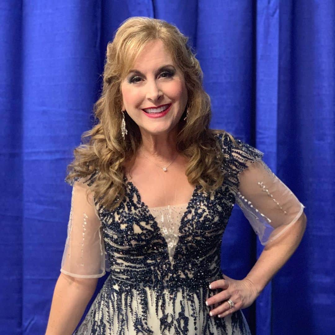 アメリカン・ブロードキャスティング・カンパニーのインスタグラム：「It’s @jodi.benson’s world and we want to be a part of it! We’re celebrating 30 years of #TheLittleMermaid here at #D23Expo! 🌊」