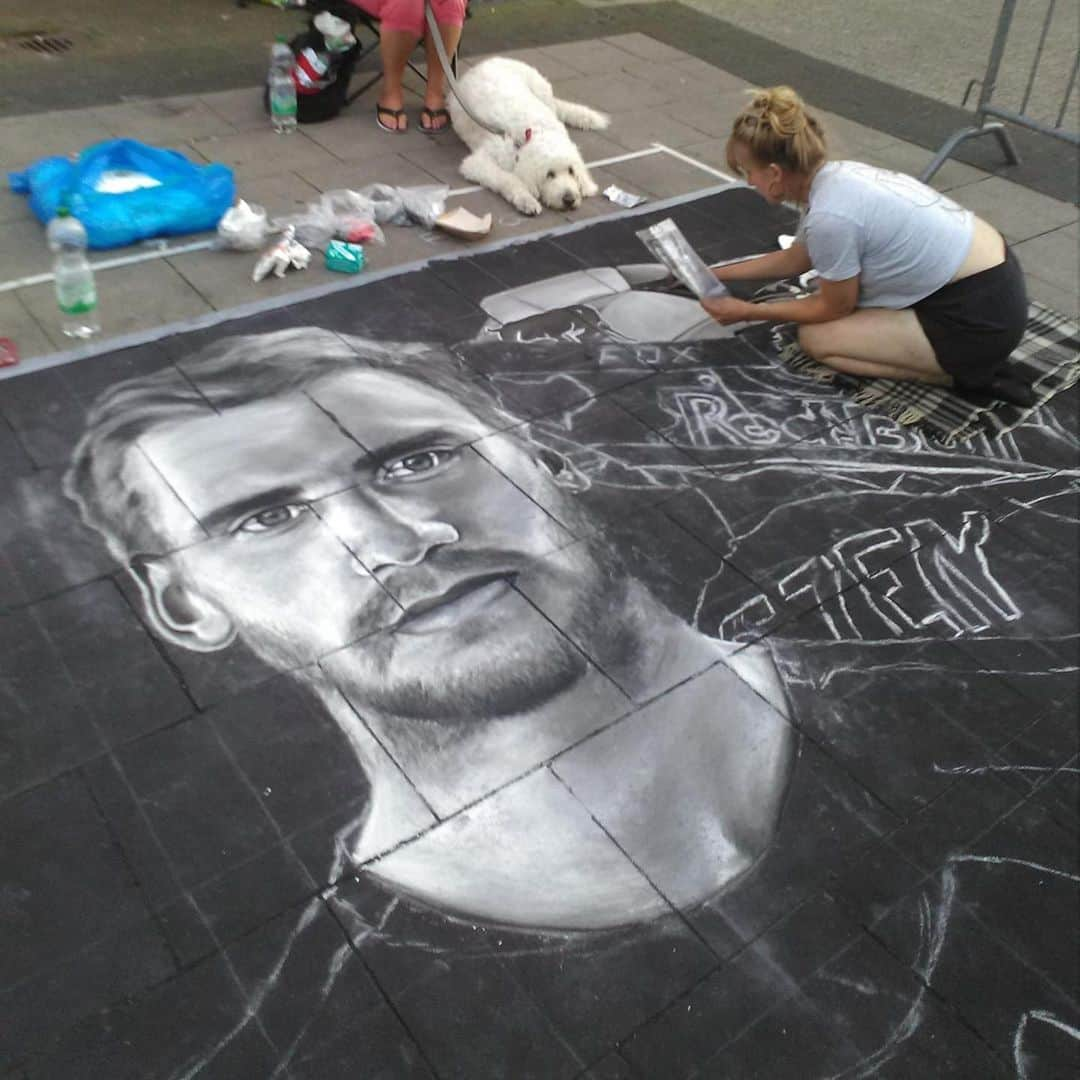 ケン・ロックゼンさんのインスタグラム写真 - (ケン・ロックゼンInstagram)「Check out this insane street art in Geldern, Germany by Nicole Juhlke. This was after 13h of work and still not done. Can’t wait to see what it looks like when it’s done. 🙏🏼🤙🏽 i Love rad stuff like this」8月26日 2時39分 - kenroczen94