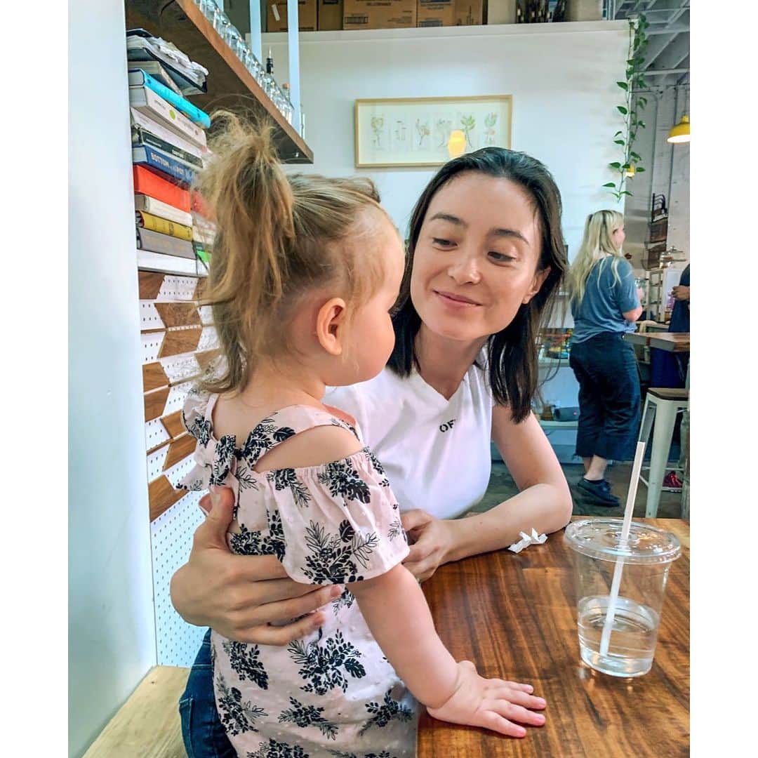 エミ・マイヤーのインスタグラム：「Exploring some favorites in Denver! デンバーのカフェ巡り🍰 ・ ・ ・ ・ ・ #stowawaykitchen #call #izakayaden #sushiden #chocolatechipcookies #denver #デンバー #cherrycreek #janieandjack #カフェ巡り」